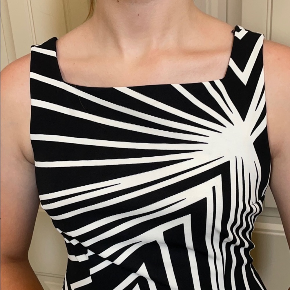 Maggie London Dress Size 6 Black and White - Picture 11 of 13